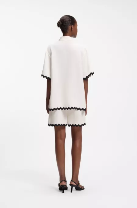 Relaxed-fit blouse with contrast zigzag tape