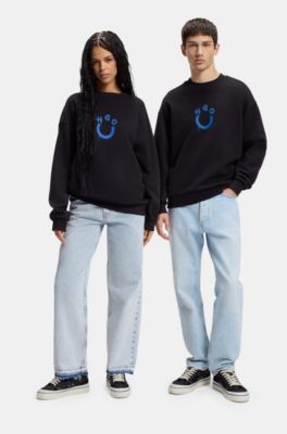 Low-top trainers with blue-line outsole, Black