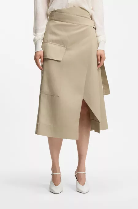 A-line skirt with cargo styling