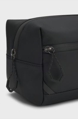 Trousse de toilette en similicuir avec d&eacute;tails r&eacute;fl&eacute;chissants, Noir