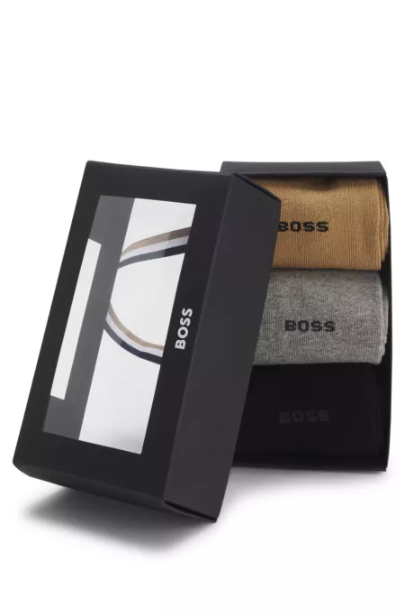 Three-pack of regular-length socks with logos