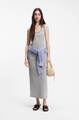 Vestido slim fit de algod&oacute;n el&aacute;stico con logo repujado, Gris claro