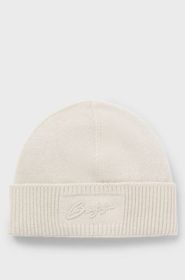 Knitted beanie hat with embroidered logo, Natural