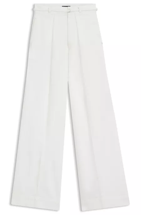 Wide-leg jeans in cream denim with front pleats