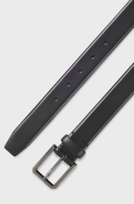 B&auml;lte i sl&auml;tt l&auml;der med graverat sp&auml;nne i gunmetal, Svart