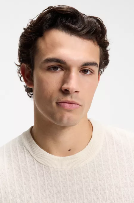 Jersey de algodón y lino con estructuras de canalé y de punto de arroz