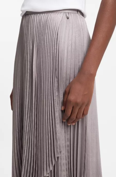 Plissé-pleat skirt in crinkle satin