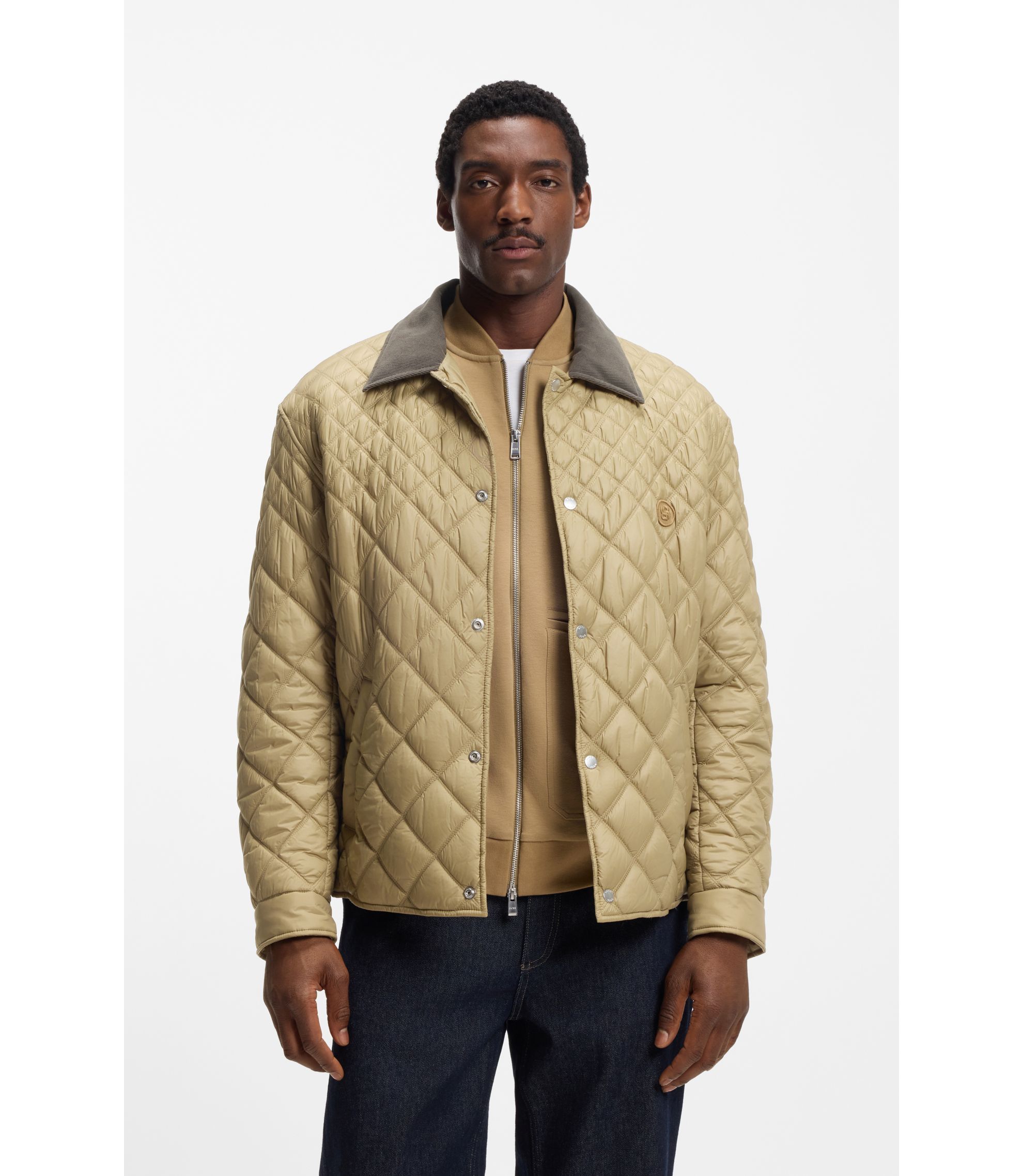 hbeu50558841_252_350?wid=1980&