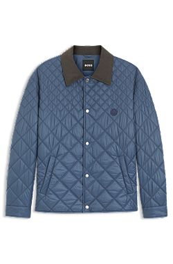 Water-repellent jacket with mixed quilting