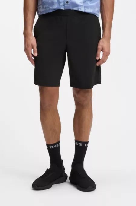 Water-repellent shorts with quick-dry performance