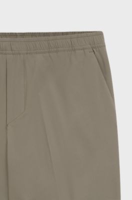 Water-repellent shorts with quick-dry performance, Light Green