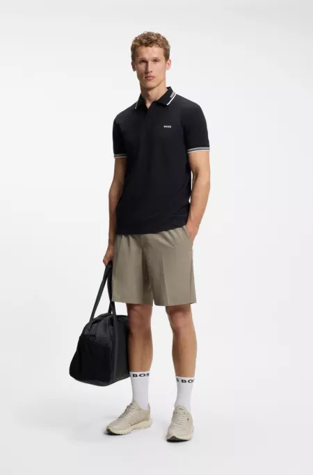 Water-repellent shorts with quick-dry performance