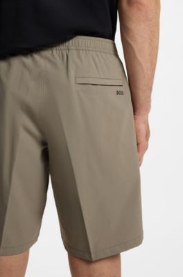 Water-repellent shorts with quick-dry performance, Light Green