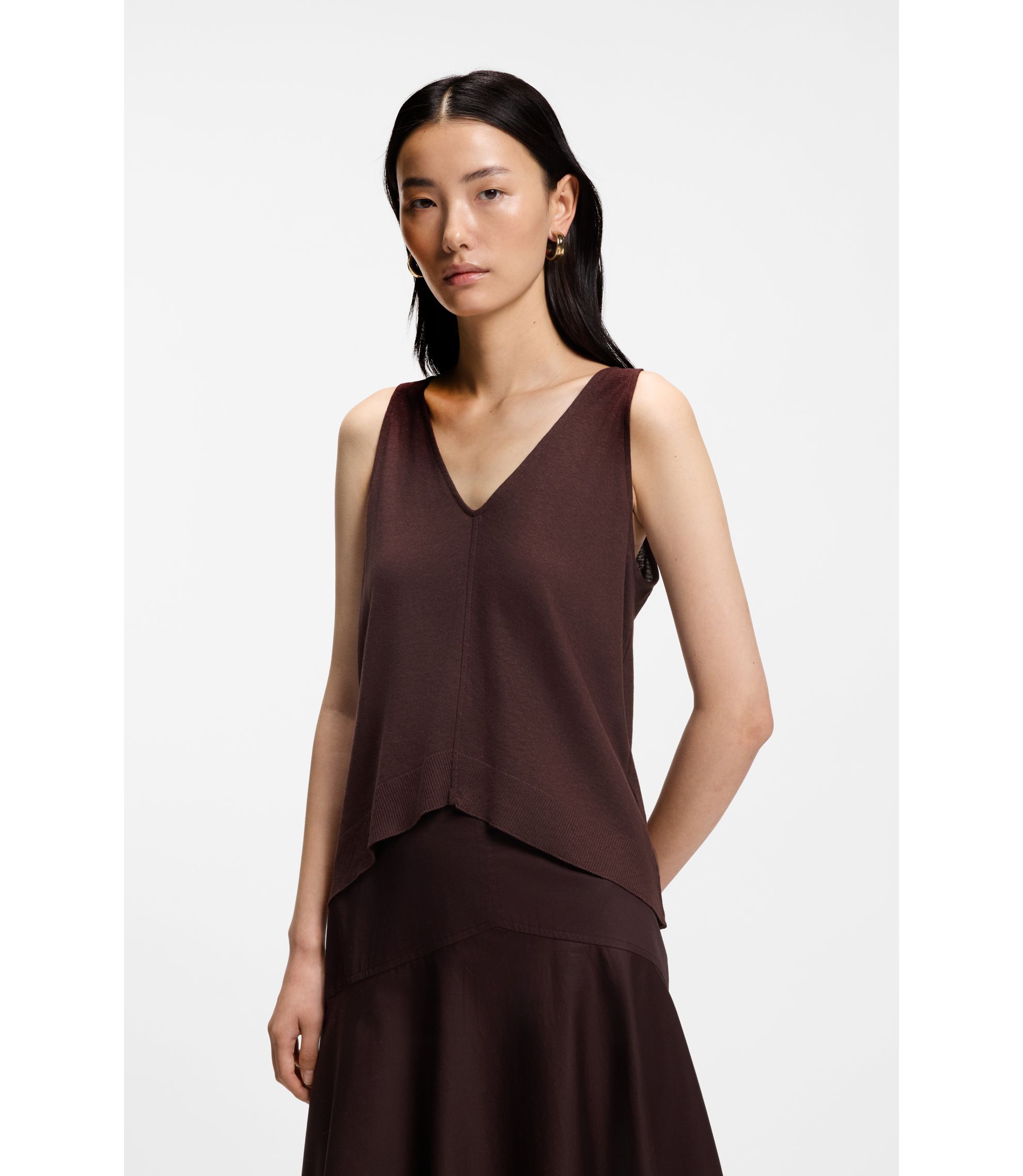 Top mit V-Ausschnitt aus Baumwolle und Leinen