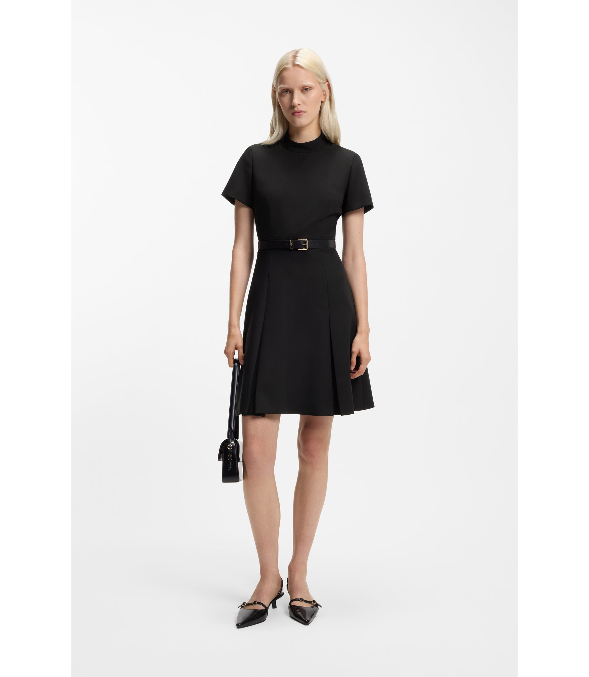 Kleid mit Kellerfalte und Stehkragen