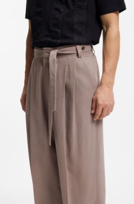 Fashion-fit trousers with front pleats and belt detail, Light Brown