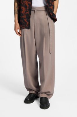 Fashion-fit trousers with front pleats and belt detail, Light Brown