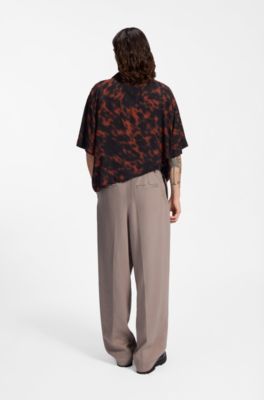 Pantaloni fashion fit con pince sulla parte anteriore e dettaglio cintura, Marrone chiaro