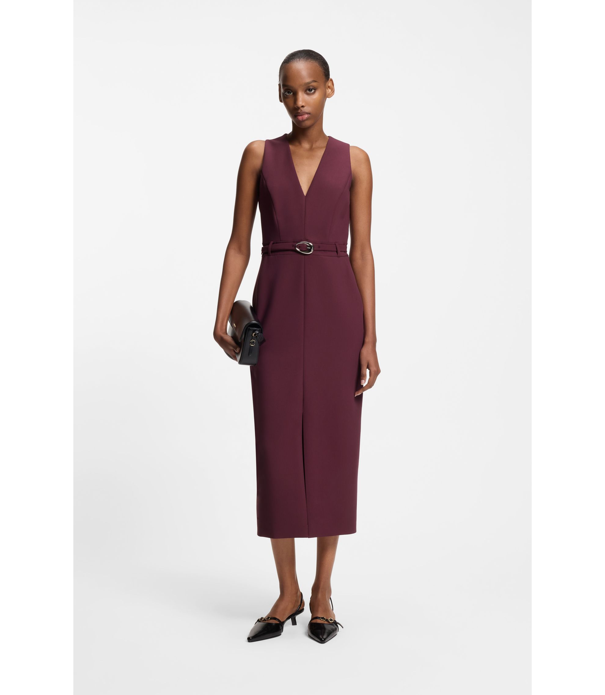 Kleid mit V-Ausschnitt und Schließe