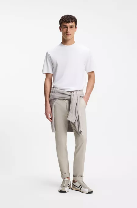 Chinos slim fit en sarga elástica