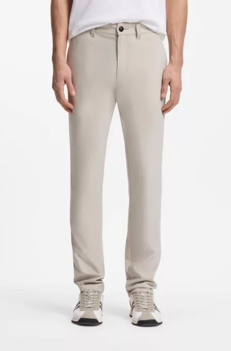 Chinos slim fit en sarga elástica