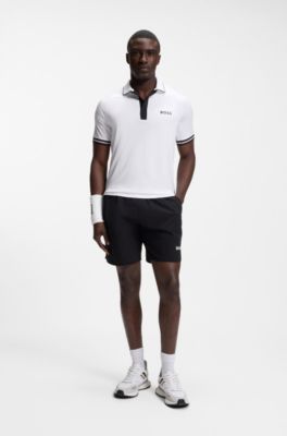 Sportig slim fit-pik&eacute;tr&ouml;ja med fukthantering, Vit