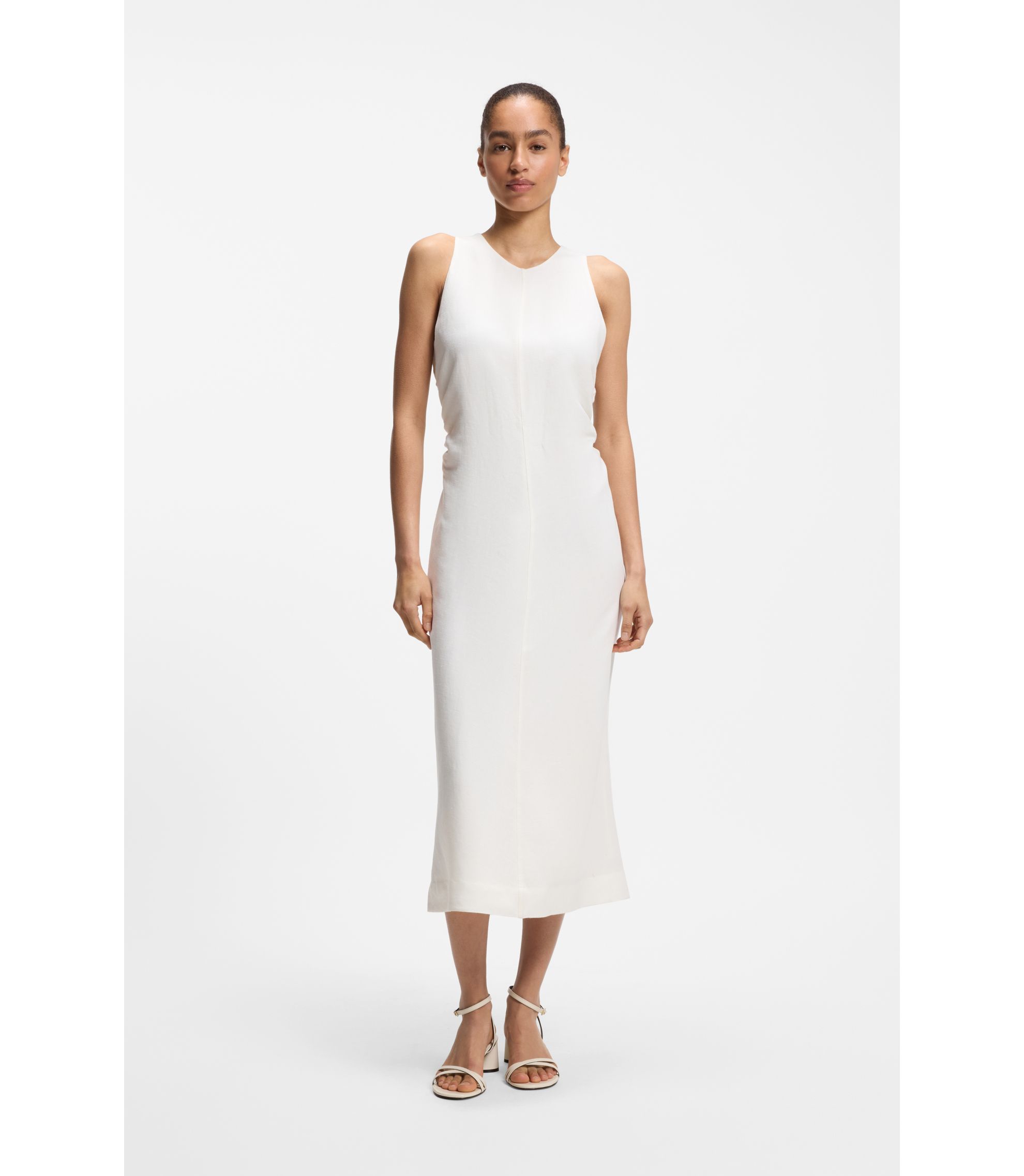 Kleid in A-Linie mit gerafften Seiten