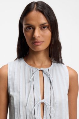 Sleeveless top in cotton muslin with front pleats, Light Blue