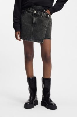 Kjol i svart denim med asymmetrisk midja, Svart