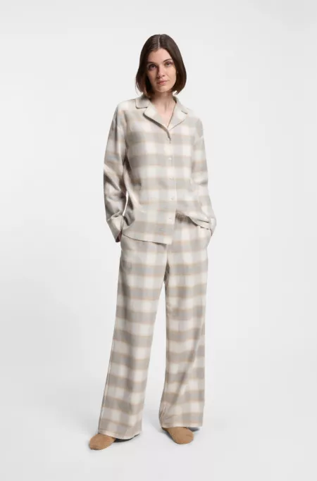 Checked pyjamas in cotton flannel