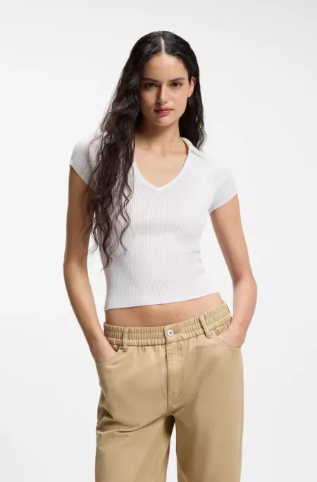 Short-sleeved sweater in stretch fabric with polo collar