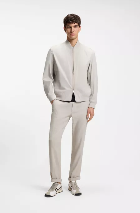 Pantalones en lino con detalle de logo