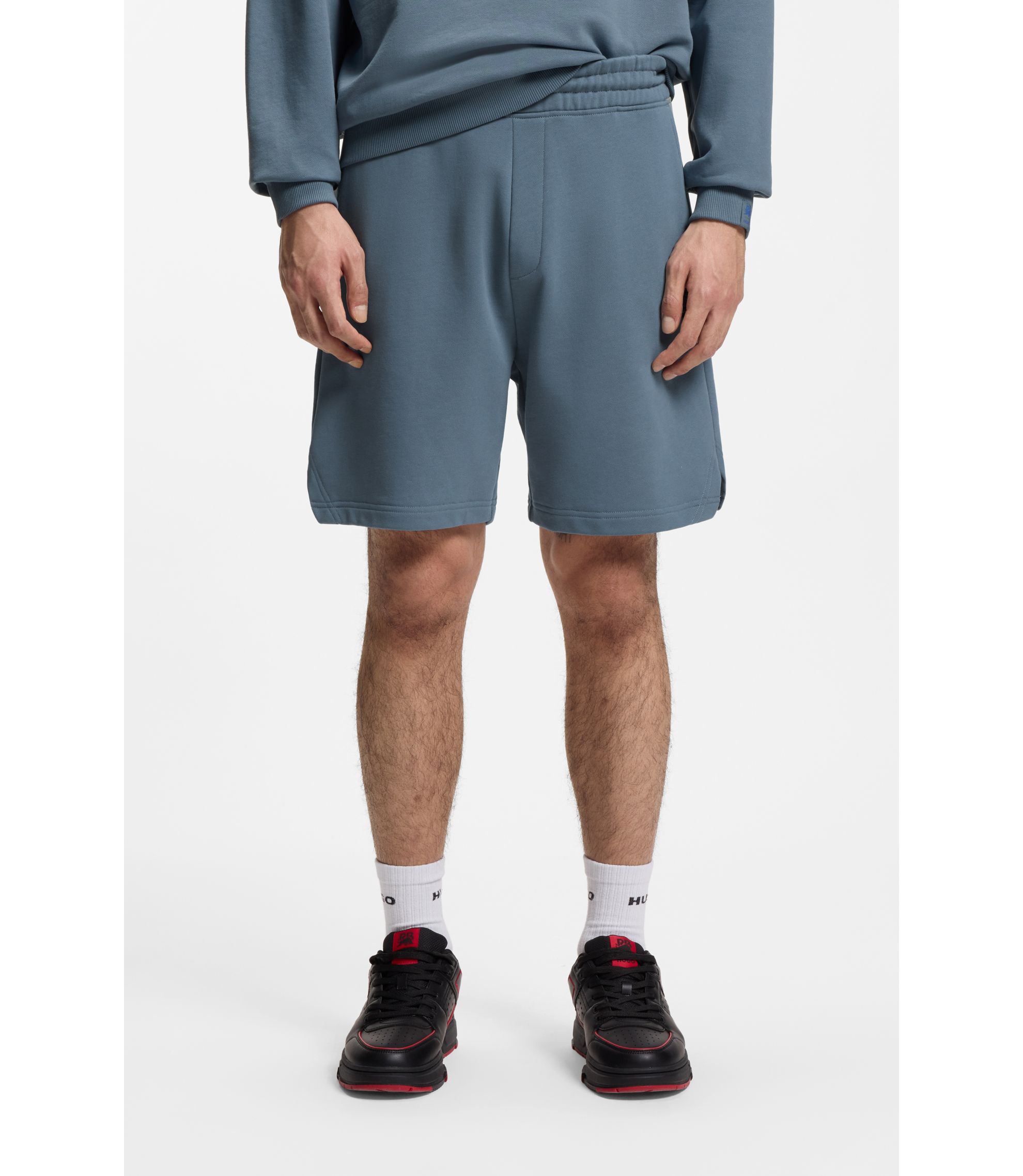 HUGO x RB Shorts aus Baumwoll-Terry mit Stiermotiv