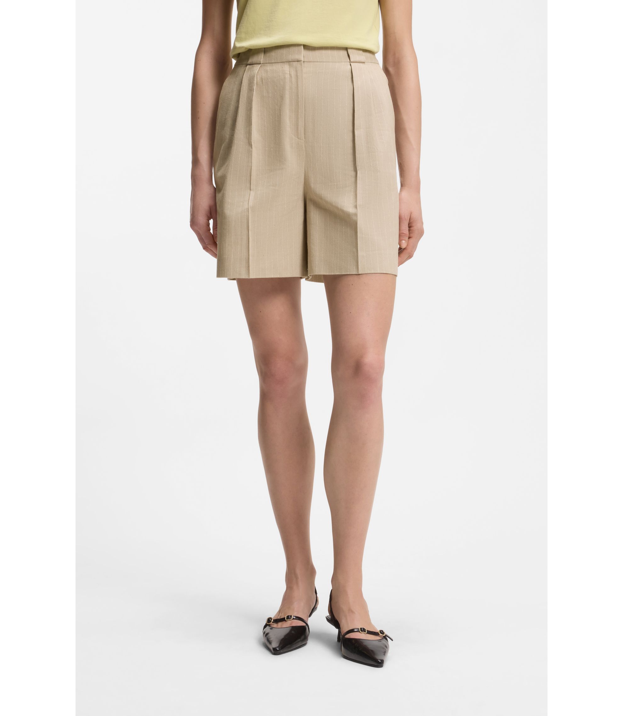 Relaxed-Fit Shorts aus Baumwoll-Mix mit Nadelstreifen