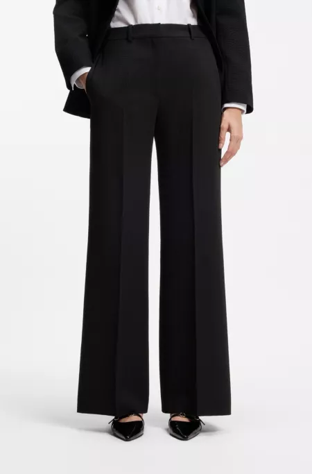 Regular-fit trousers in stretch seersucker