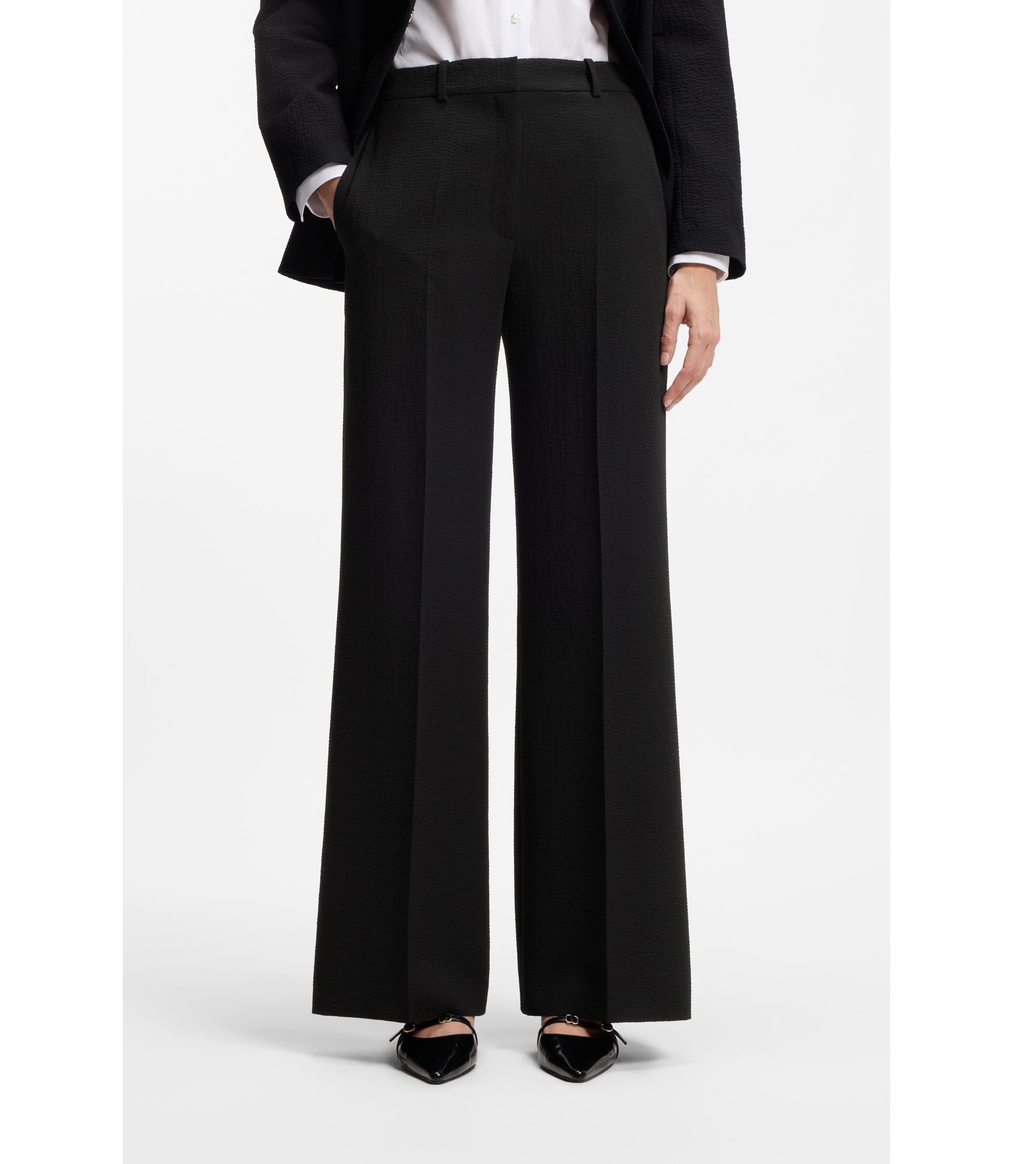 Regular-Fit Hose aus elastischem Seersucker