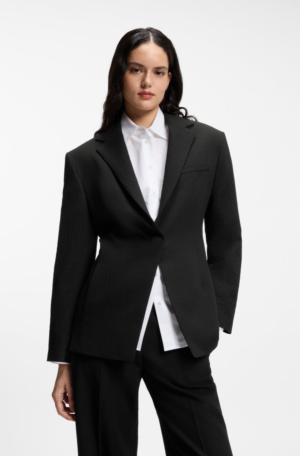 Relaxed-fit blazer in seersucker with chain belt