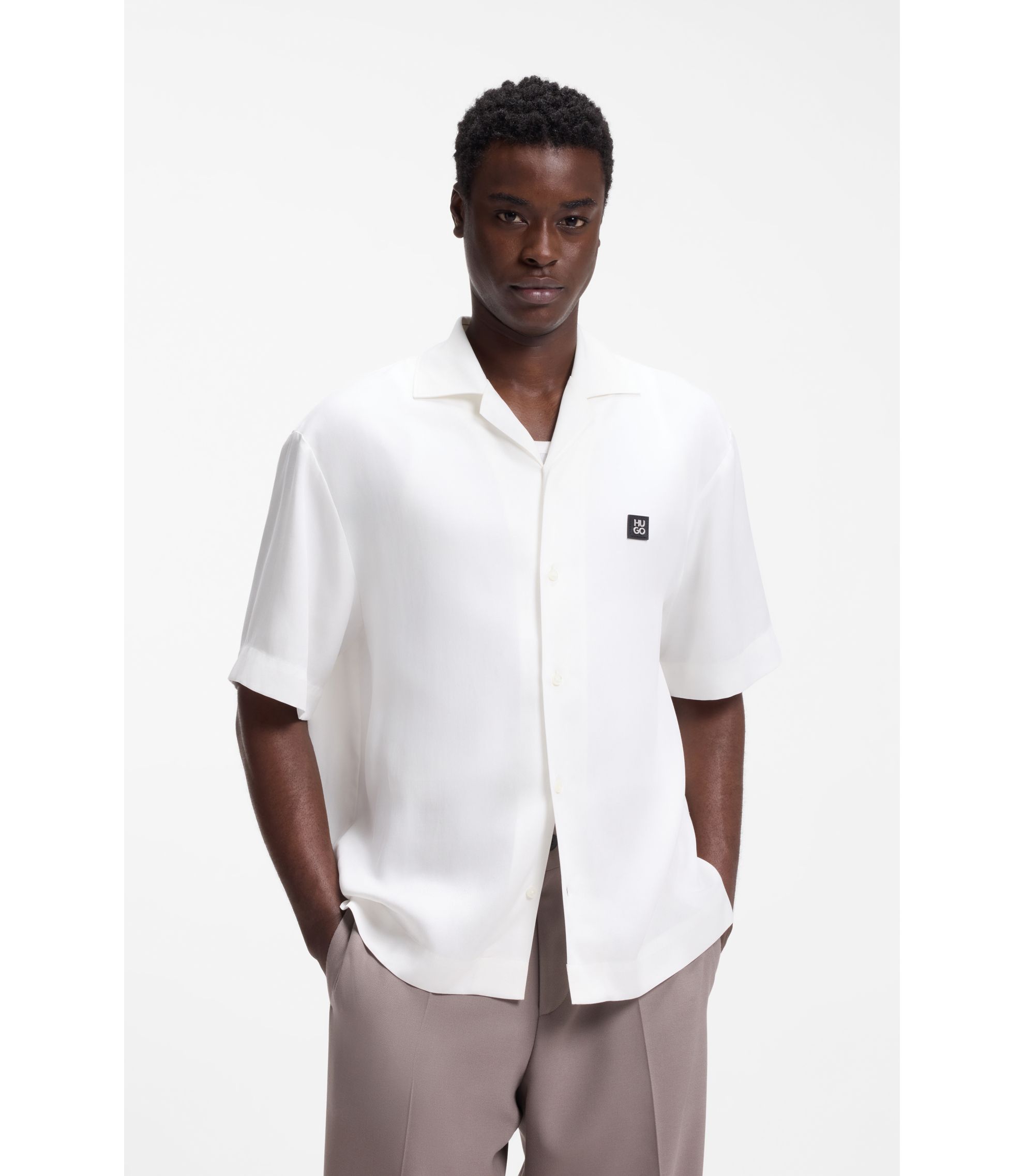 Oversized-Fit Hemd mit Stack-Logo-Besatz