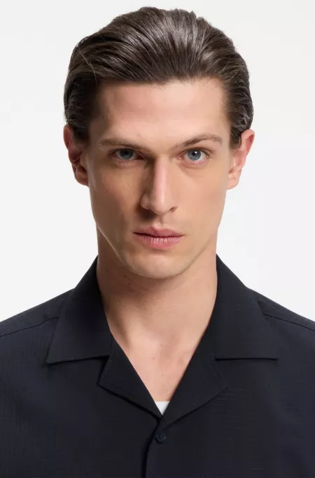 Relaxed-fit shirt in wool-blend mesh