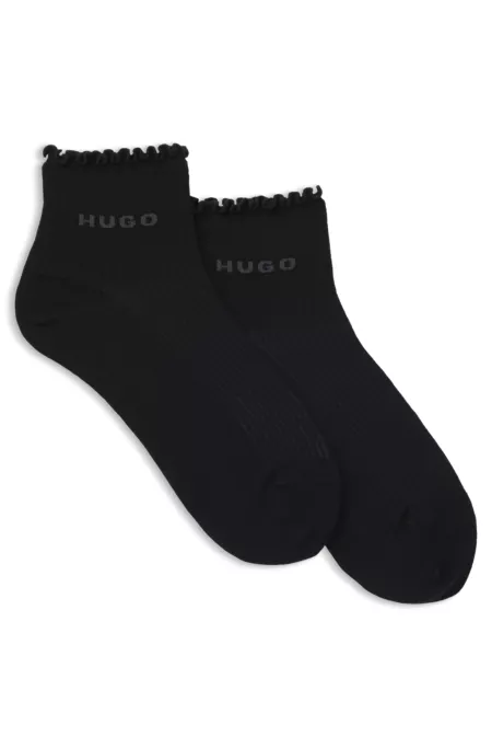 Zweierpack gerippte kurze Socken