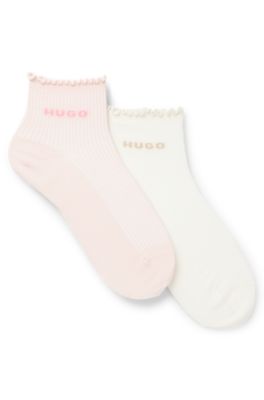 Lot de deux paires de chaussettes courtes c&ocirc;tel&eacute;es &agrave; bord laitue, Rose clair