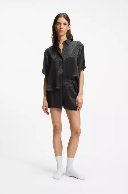 Short de pyjama en satin à monogramme jacquard