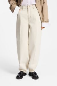 Jean coupe barrel en denim &eacute;cru, Blanc