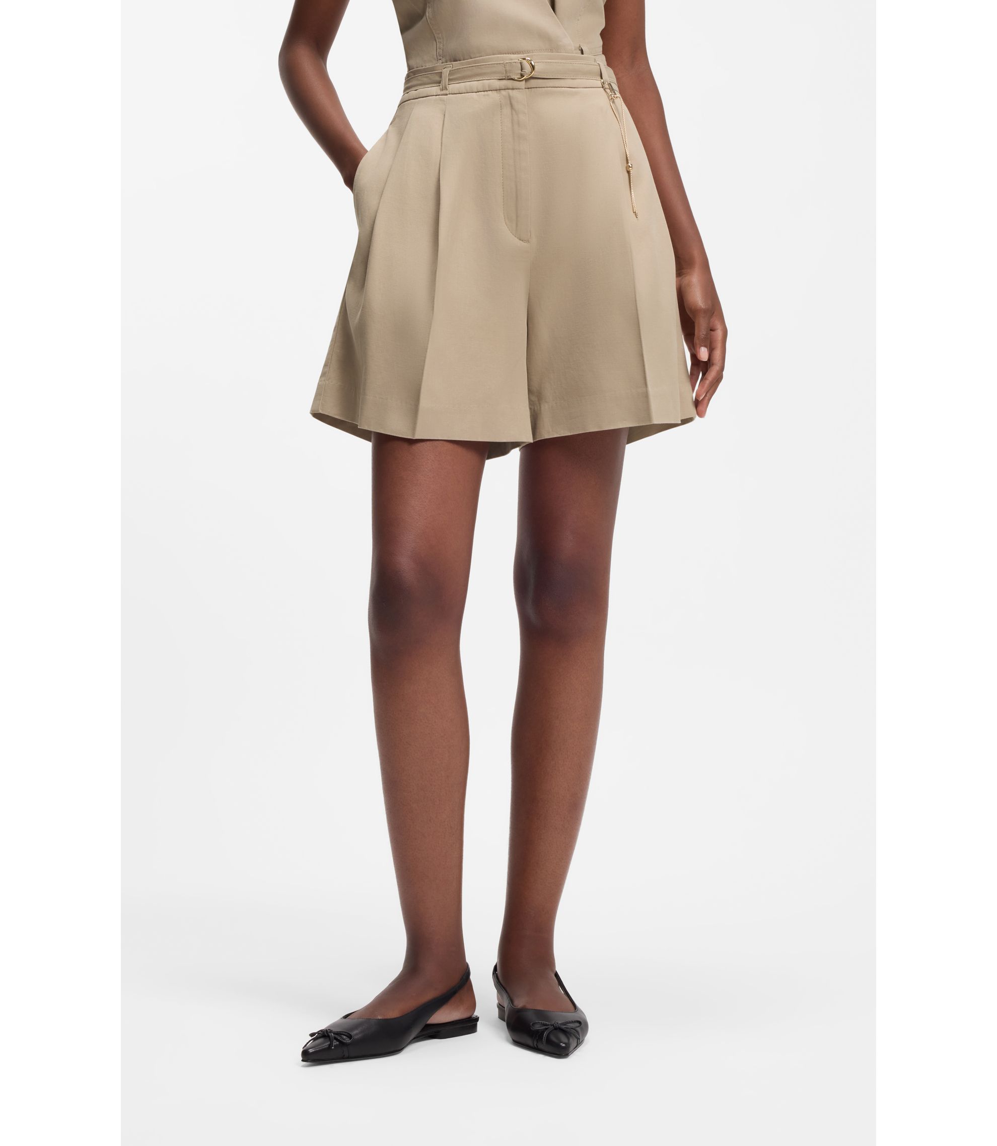 Shorts aus Baumwoll-Mix mit Kettendetails