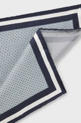 Hand-made pocket square in silk, Light Blue