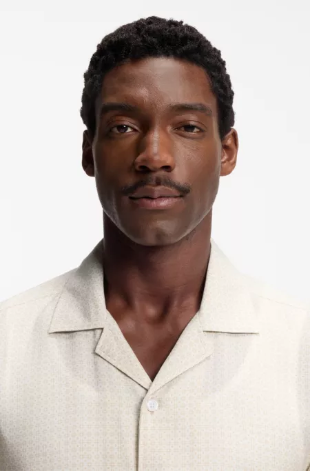 Relaxed-fit shirt with mosaic print