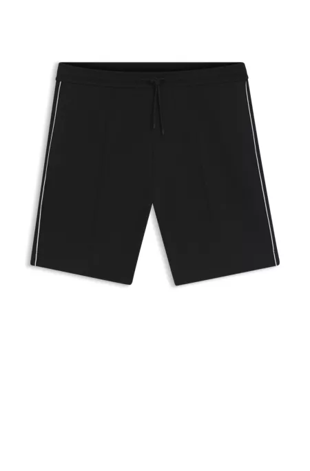 Cotton-blend shorts with piped trims