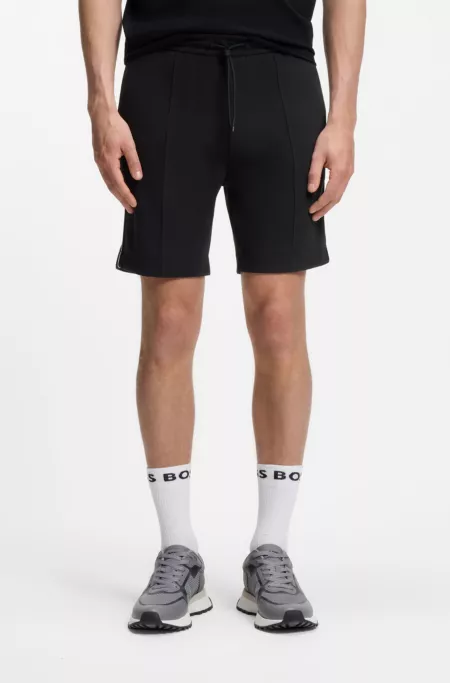 Cotton-blend shorts with piped trims