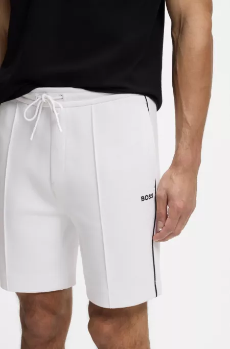 Cotton-blend shorts with piped trims