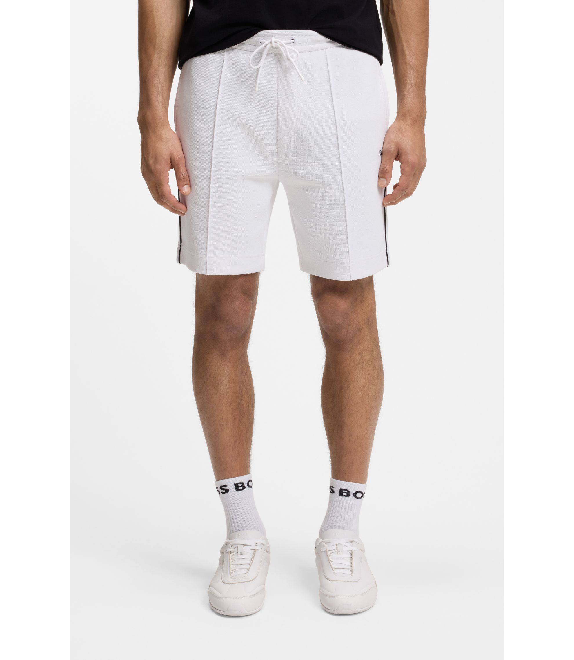 Shorts aus Baumwoll-Mix mit Paspeln